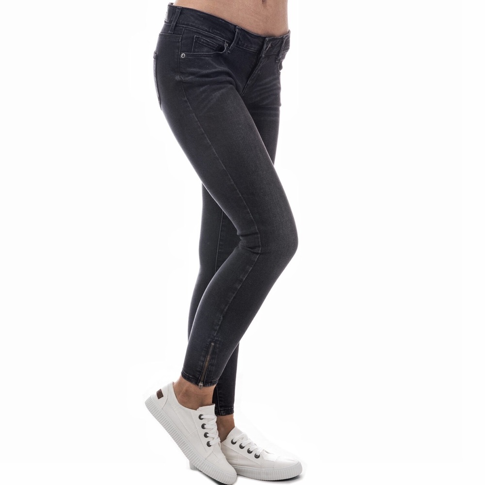 WHBM Feel Beautiful Slim Ankle Zipper Jeans